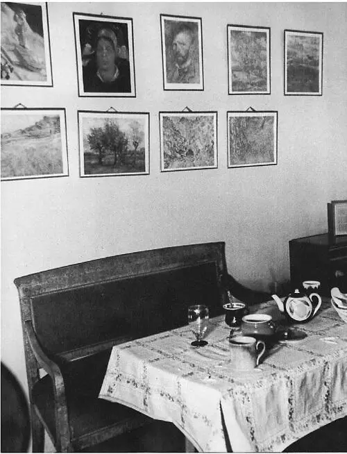 Фотография квартиры ФГ Раневской Гримерный столик в квартире Фаины - фото 62