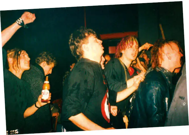 PartyKonzert im AfA GiG 1990 Party in einem besetzten - фото 45