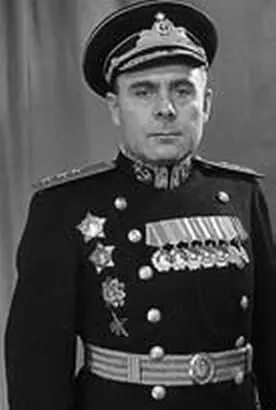 Но когда в 1925 году ему исполнилось 19 лет он подал заявление в одно из - фото 14