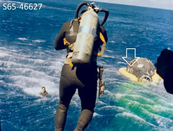 Фотография НАСА подпись S6546627 29 августа 1965 г водолазы ВМС - фото 63