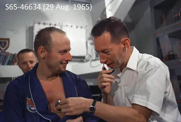 Фотография НАСА подпись S6546634 29 августа 1965 г Астронавт Чарльз - фото 69