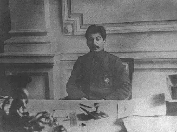 Иосиф Сталин 1922 г С ноября 1921 по апрель 1924 года командующий Морскими - фото 7