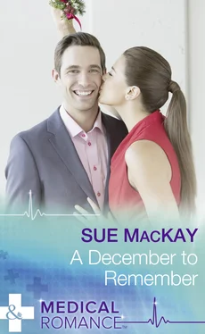 Sue MacKay A December To Remember обложка книги