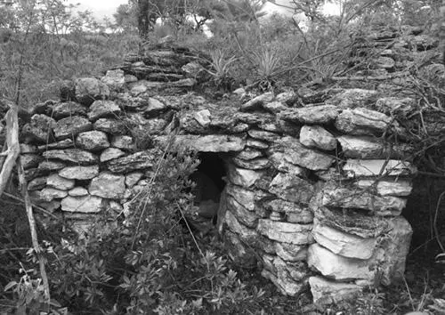 Figura 1 Casa de gentiles y sistema de pretiles para la retención del suelo - фото 4