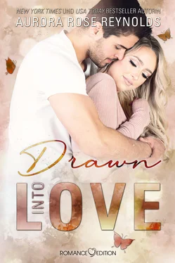 Aurora Rose Reynolds Drawn Into Love обложка книги