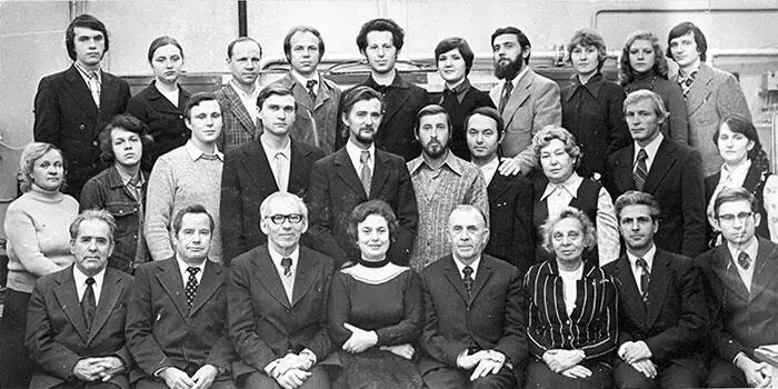 1109Коллектив кафедры ОХТ в 1977 году 19 Ibid Публикация старых - фото 8
