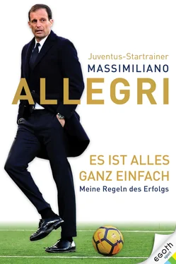 Massimiiano Allegri Es ist alles ganz einfach обложка книги