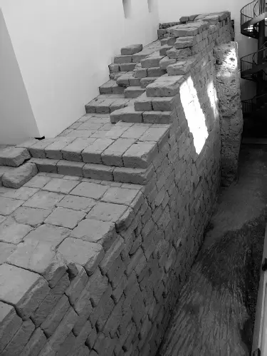Abb 5 Fundamente des Iuppitertempels auf dem Kapitol Stadtwerdung Die - фото 6