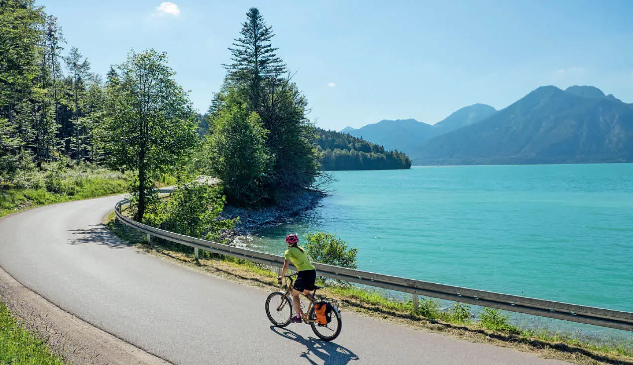 bis in den tiefsten Süden wie am oberbayerischen Walchensee findet jeder sein - фото 3