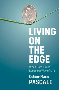 Celine-Marie Pascale Living on the Edge обложка книги