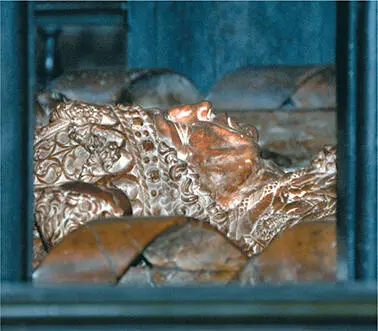 Kaiser Ludwig Kaisergrab in der Frauenkirche Alter Hof mit Erker am - фото 9