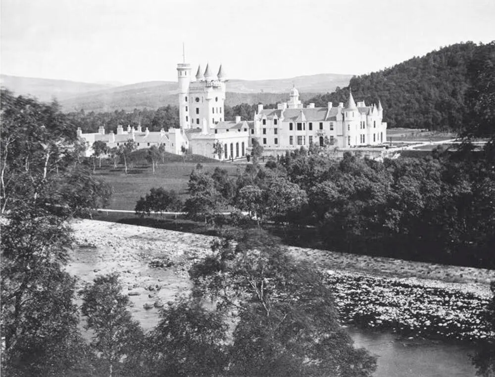 Schloss Balmoral die schottische Sommerresidenz der Königin vom - фото 11
