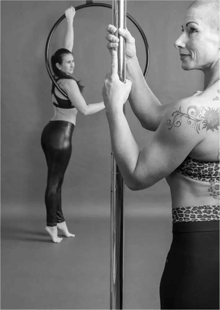 Pole und Hoop Beide Trainingsgeräte weisen sowohl Ähnlichkeiten wie - фото 60