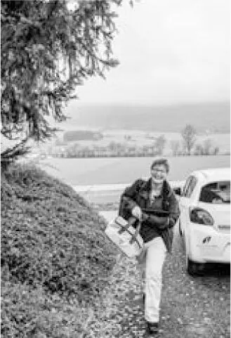 Frau Tobler hingegen wird in den ersten zwei Wochen morgens und abends von den - фото 3
