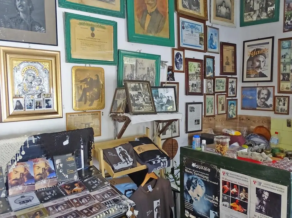 Im Geburtshaus von Níkos Xiloúris Wenige Schritte sind es von hier zum Museum - фото 44
