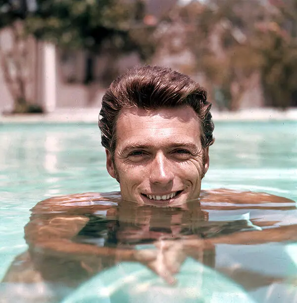 Der junge Eastwood schwimmend 1960 Rawhide Keep rollin rollin rollin - фото 3