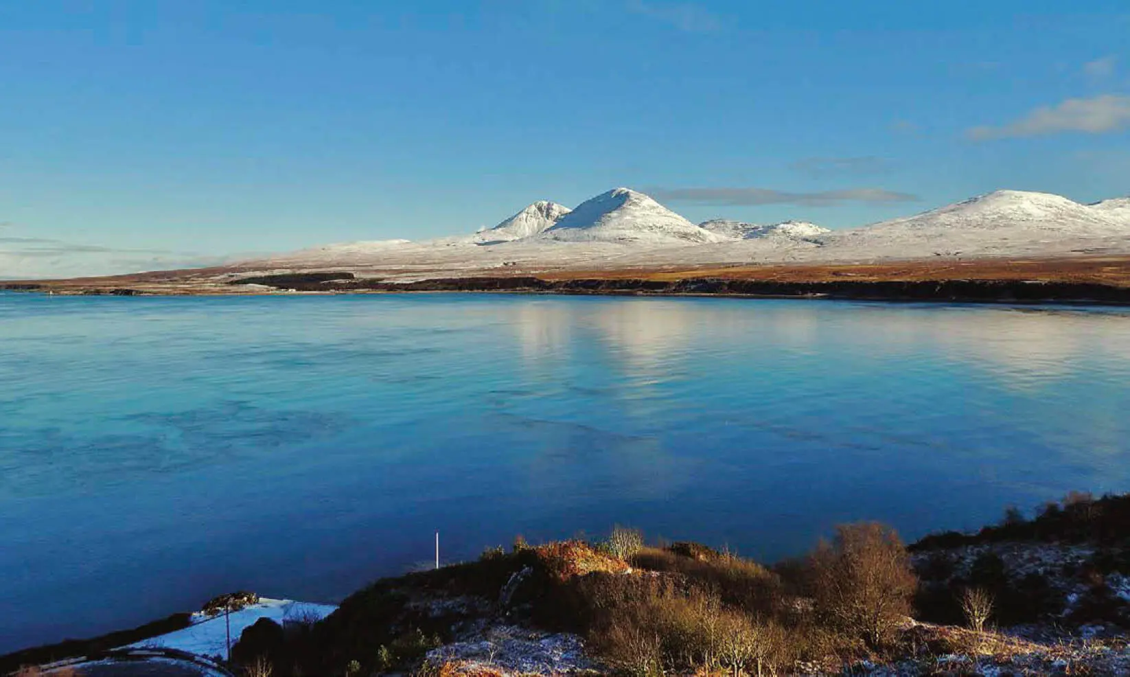 The Paps of Jura To the north of Islay lies the almost deserted island of - фото 16
