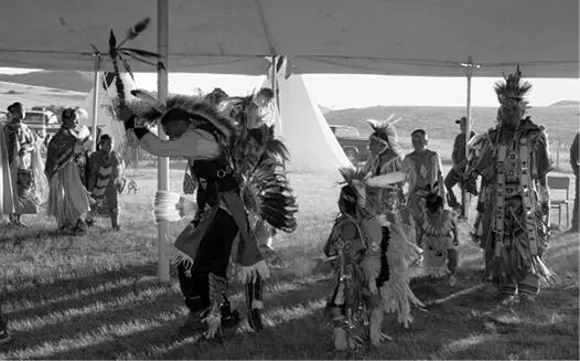 Powwow auf der Reservation von Wood Mountain 2008 Zum Text John Okute Sica - фото 7