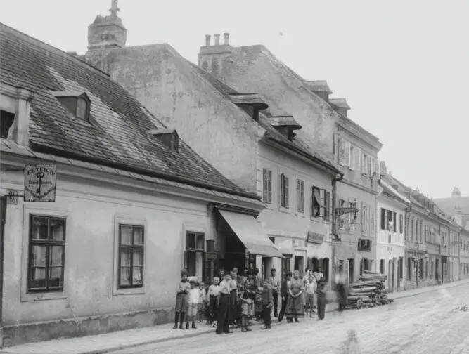 Altwiener Vorstadt Lichtental die Badgasse im Jahre 1901 Foto von August - фото 25