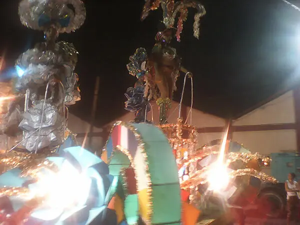 Karneval in Santiago de Cuba Bildquelle Leonide Perez Während Santiago de - фото 2