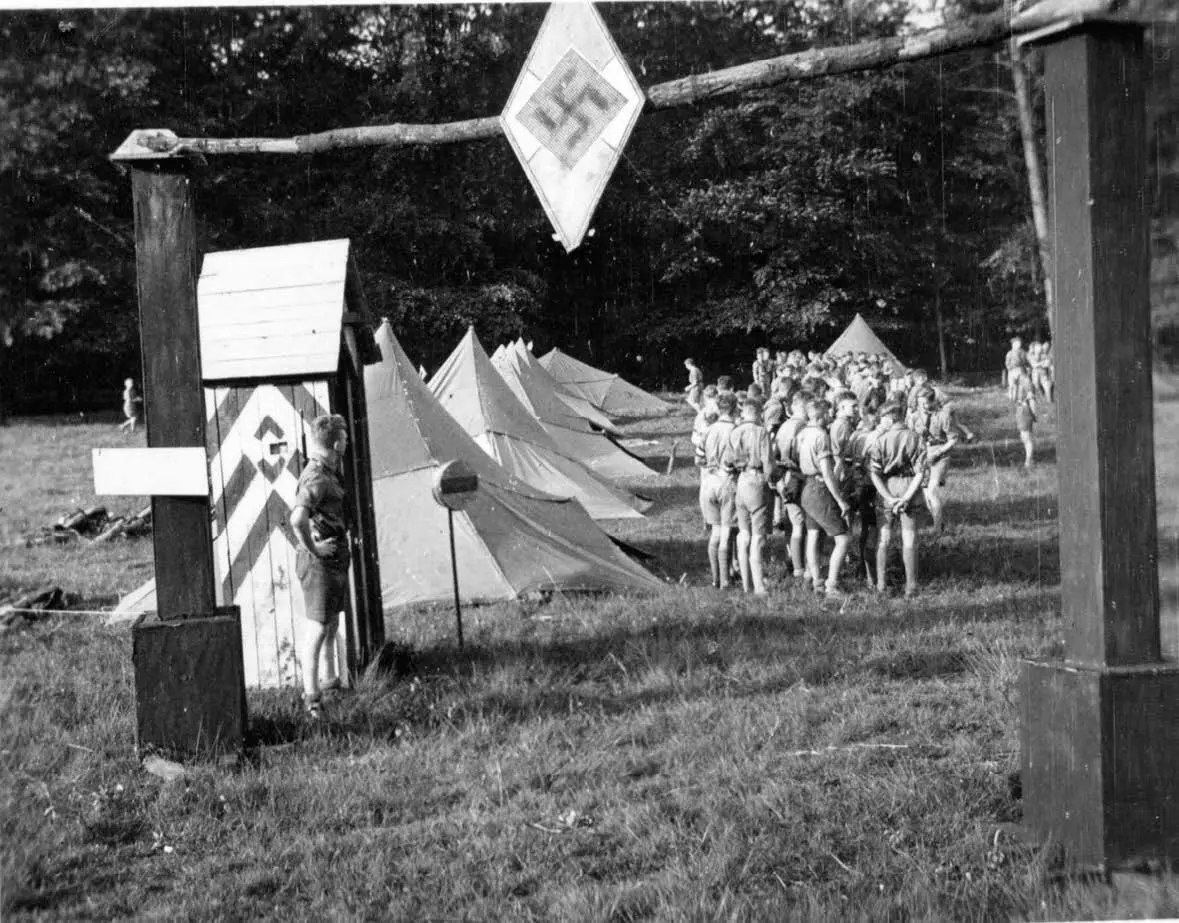 Abb 18 Sommerlager der HJ Abb 19 Sommerlager der Jugend 58 - фото 19