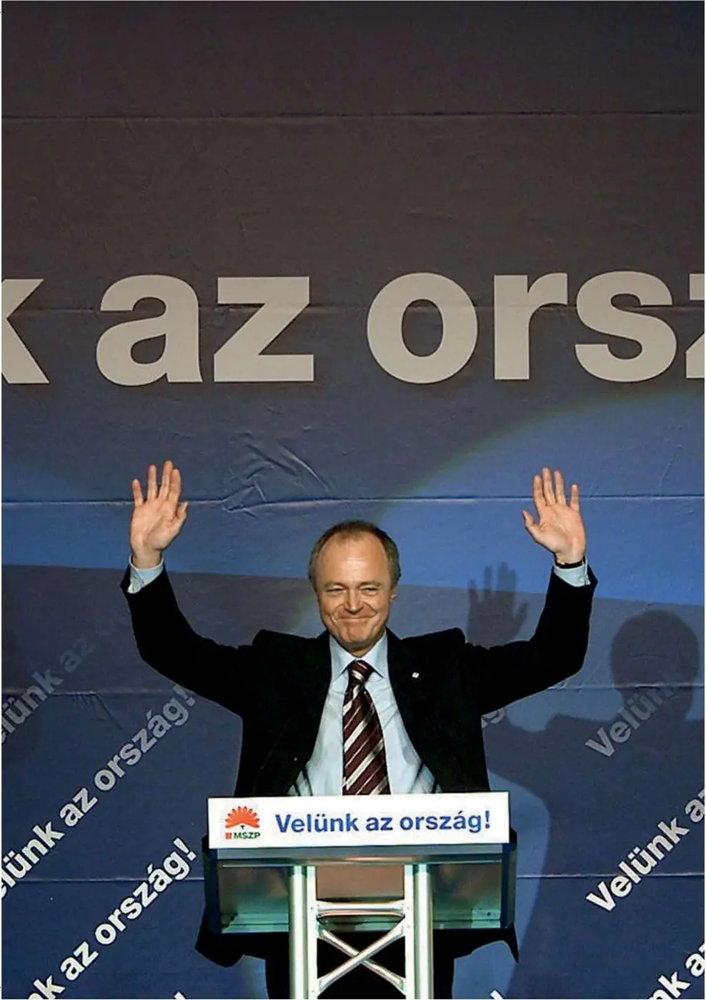 Bei der Parlamentswahl 2002 siegt überraschend der sozialistische - фото 6
