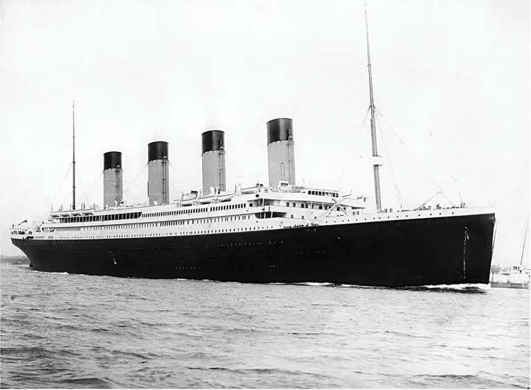 Die RMS TITANIC verlässt am 10 April 1912 Southampton Foto FGO Stuart - фото 18