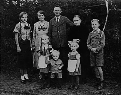 Ohne Schlittschuhe in den Krieg geschlittert Es ehrt unsere Zeit dass sie - фото 2