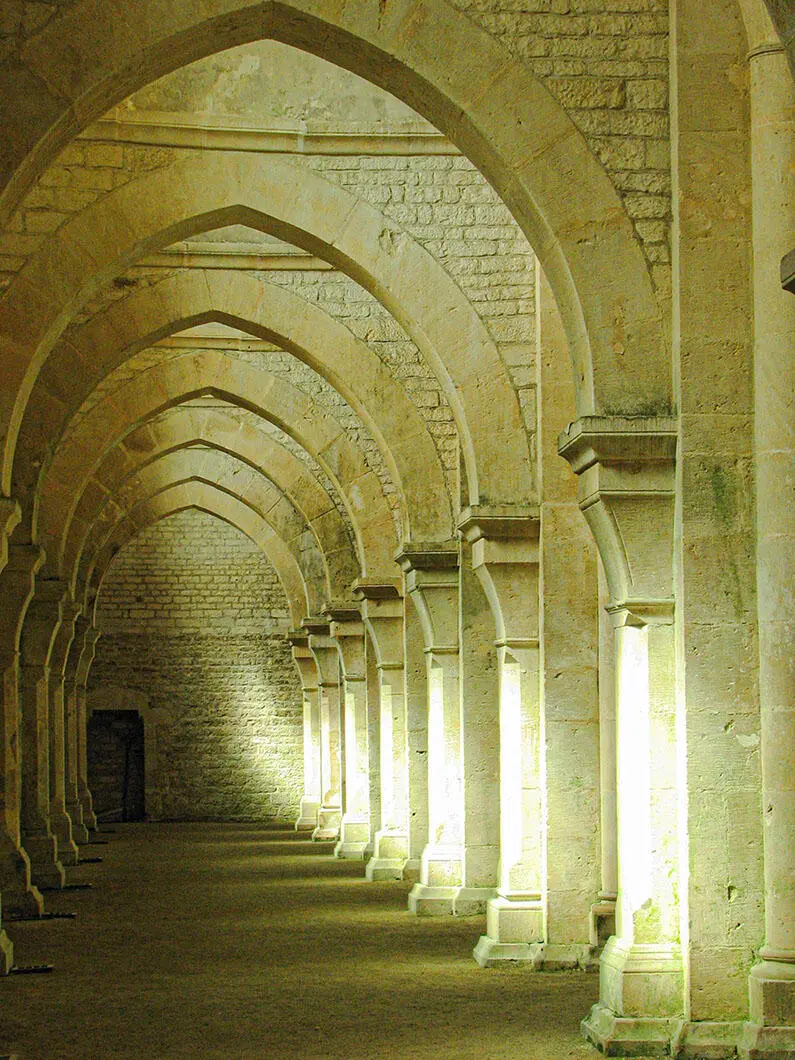 Himmlisches Lichtspiel in der Abbaye de Fontenay Vor einigen Tagen am Tisch im - фото 21