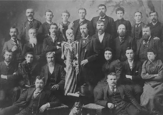 ABB 8 ERSTE OSTEOPATHIEKLASSE 1894 Die erste Osteopathieklasse bestand - фото 10