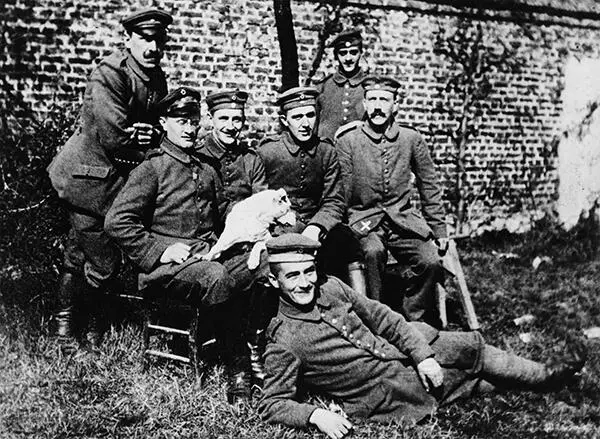 Hitler cross as a soldier in the 2nd Bavarian Reserve Infantry Regiment No - фото 15