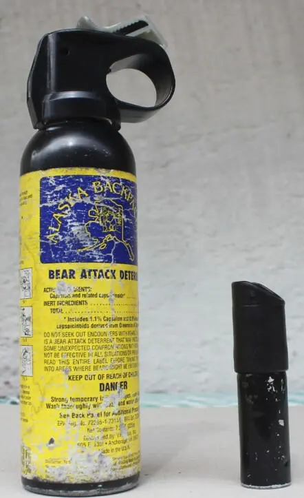 Vergleich USamerikanisches Bärenspray links daneben deutsches Pfefferspray - фото 28