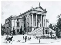 Das imposante Sempersche Stadthaus Winterthur an der Kreuzung von Lind und - фото 3