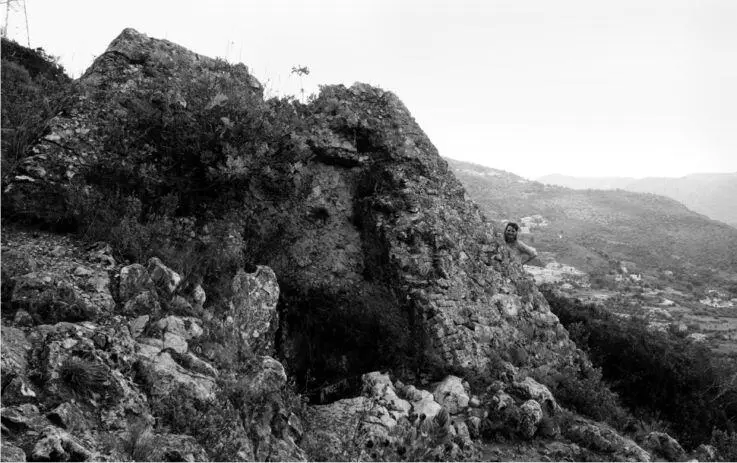 Denkmalgeschützt aber wenig geehrt versteckte Pyramidenruine bei Nizza - фото 54