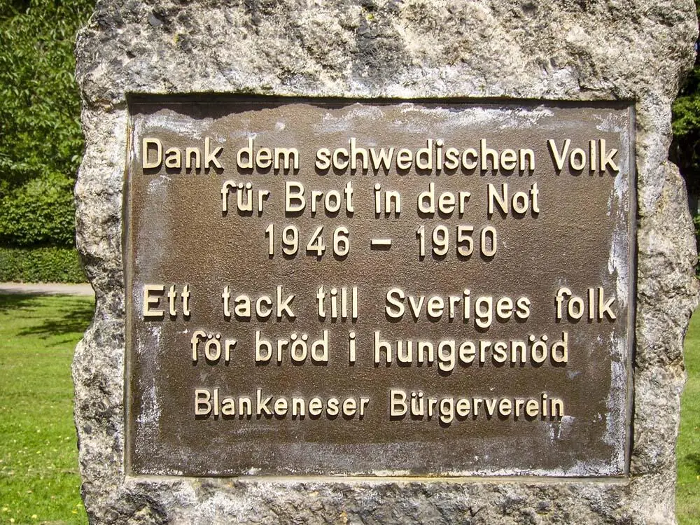 Gedenkstein zur Schwedenspeisung Es ist eine schöne Geste der Blankeneser - фото 47