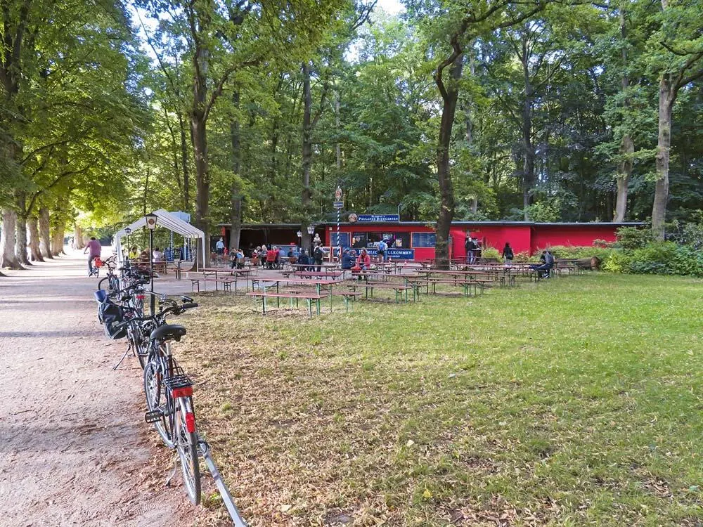 Freilichtbühne im Volkspark Biegt man einige Hundert Meter hinter dem SBahnhof - фото 48