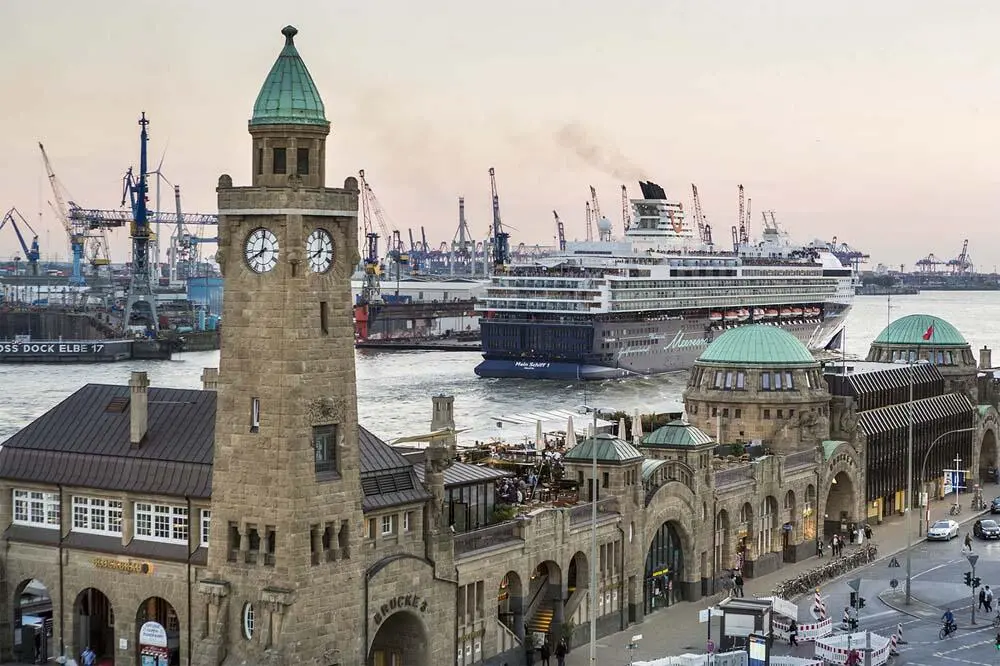 8 AlsterWas wäre Hamburg ohne seine Alster Genauso leer wie ohne die Elbe - фото 13