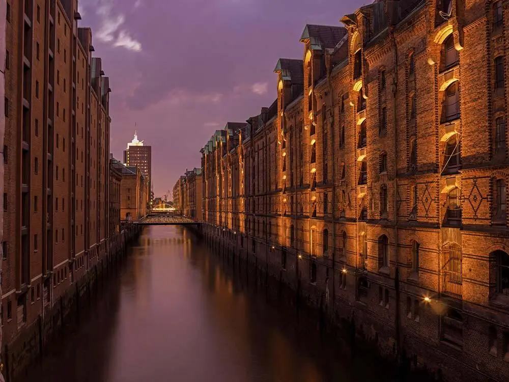 Abendstimmung in der Speicherstadt Im Herzen Hamburgs 7Spaziergang auf den - фото 63
