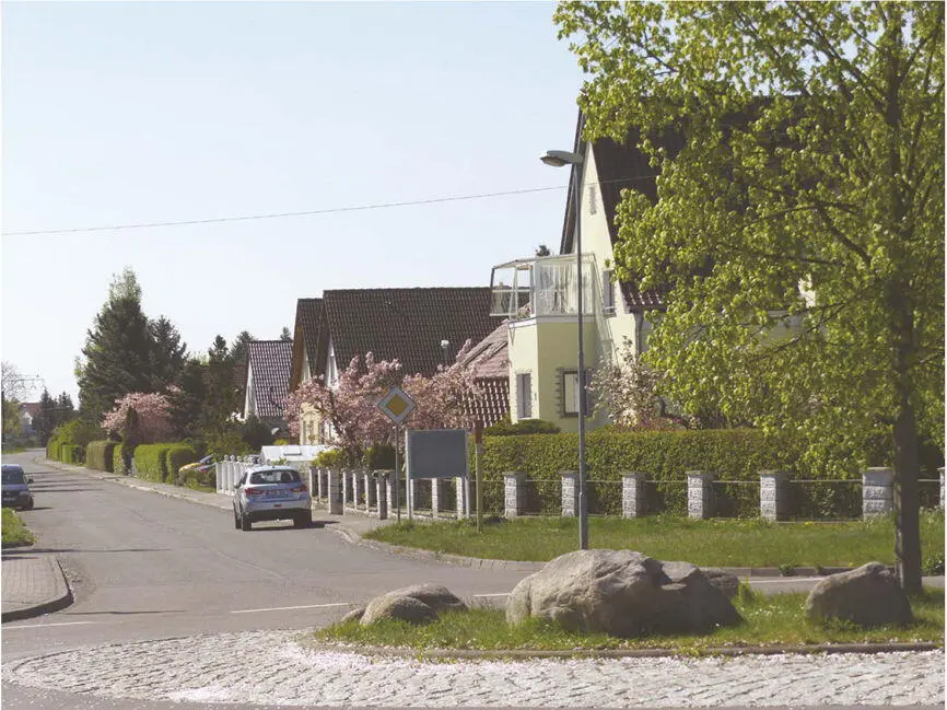 Blick in Richtung der Dreiecksiedlung Bereits kurz nach dem Kriegsende - фото 29
