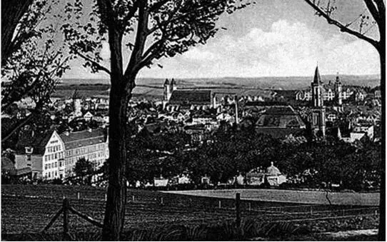 Blick auf Löwenberg um 1930 heute polnisch Lwowek Конец ознакомительного - фото 10