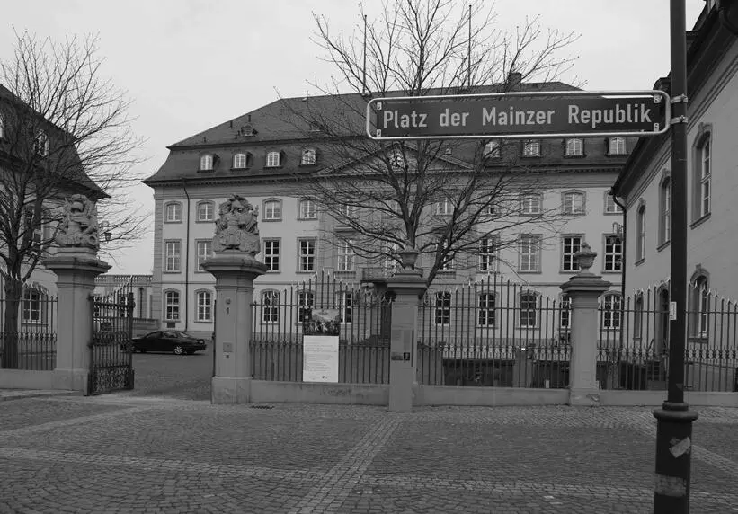 Abb 9 Mainzer Republik Stele Schild Während in Mainz an die im 15 - фото 13