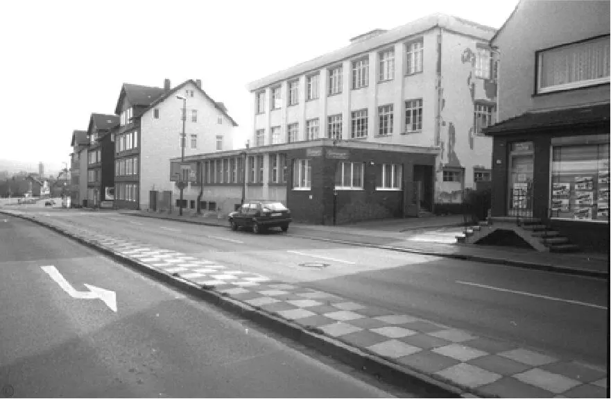 Die Gebäude der Firma Schöneis in der Groner Landstraße 55 auf dem Gelände - фото 46