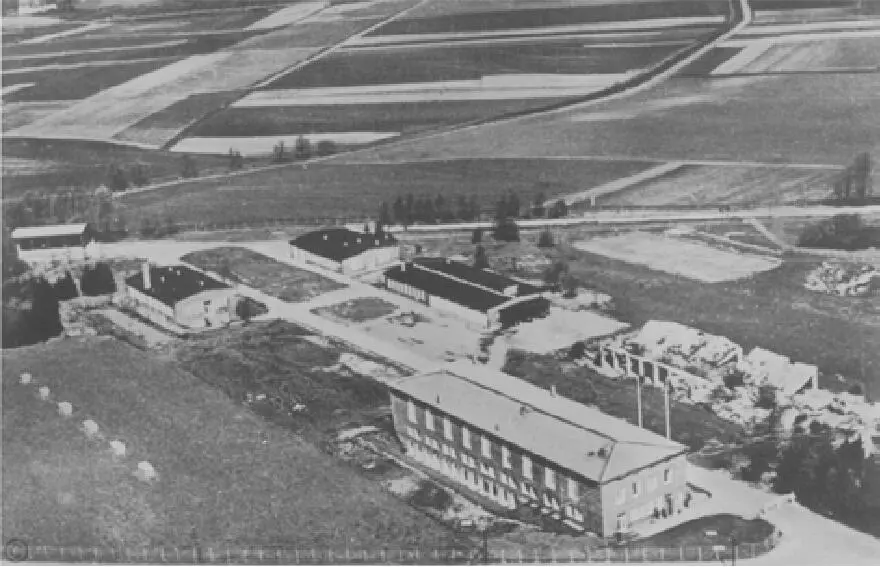 Luftbild der teilzerstörten Abfüllstation des PolteWerkes 1950er Jahre - фото 22
