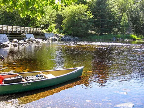 Der zweigeteilte Kejimkujik National Park ist mit seiner Inlandssektion ein - фото 33