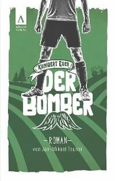 Jan-Mikael Teuner Der Bomber (Kunibert Eder löst keinen Fall auf jeden Fall 1) обложка книги