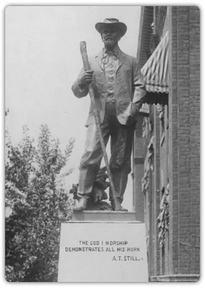 ABB 30 DIE STATUE MIT DER INSCHRIFT DER GOTT DEN ICH VEREHRE ZEIGT ALL - фото 28