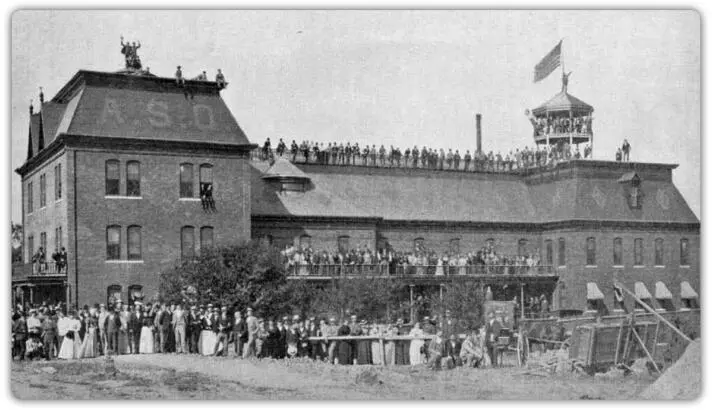 ABB 11 DAS ASOKRANKENHAUS MIT ANBAU FERTIGSTELLUNG IM JAHR 1896 Im Juni 1894 - фото 13