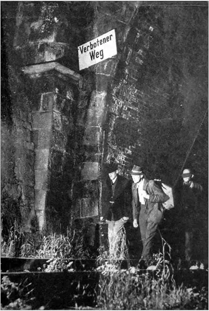 Grenzgänger am Tunnel Sammlung Horst Gundlach Für viele der zahlreichen - фото 12