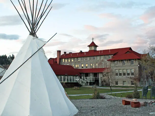 Die ehemalige Missionsschule von St Eugene ist heute ein Hotel der First - фото 41