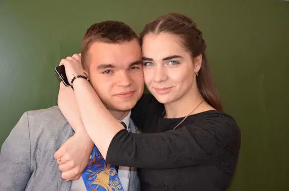 Сергей и Ася школьные друзья Собиралась огромная компания было всегда - фото 35